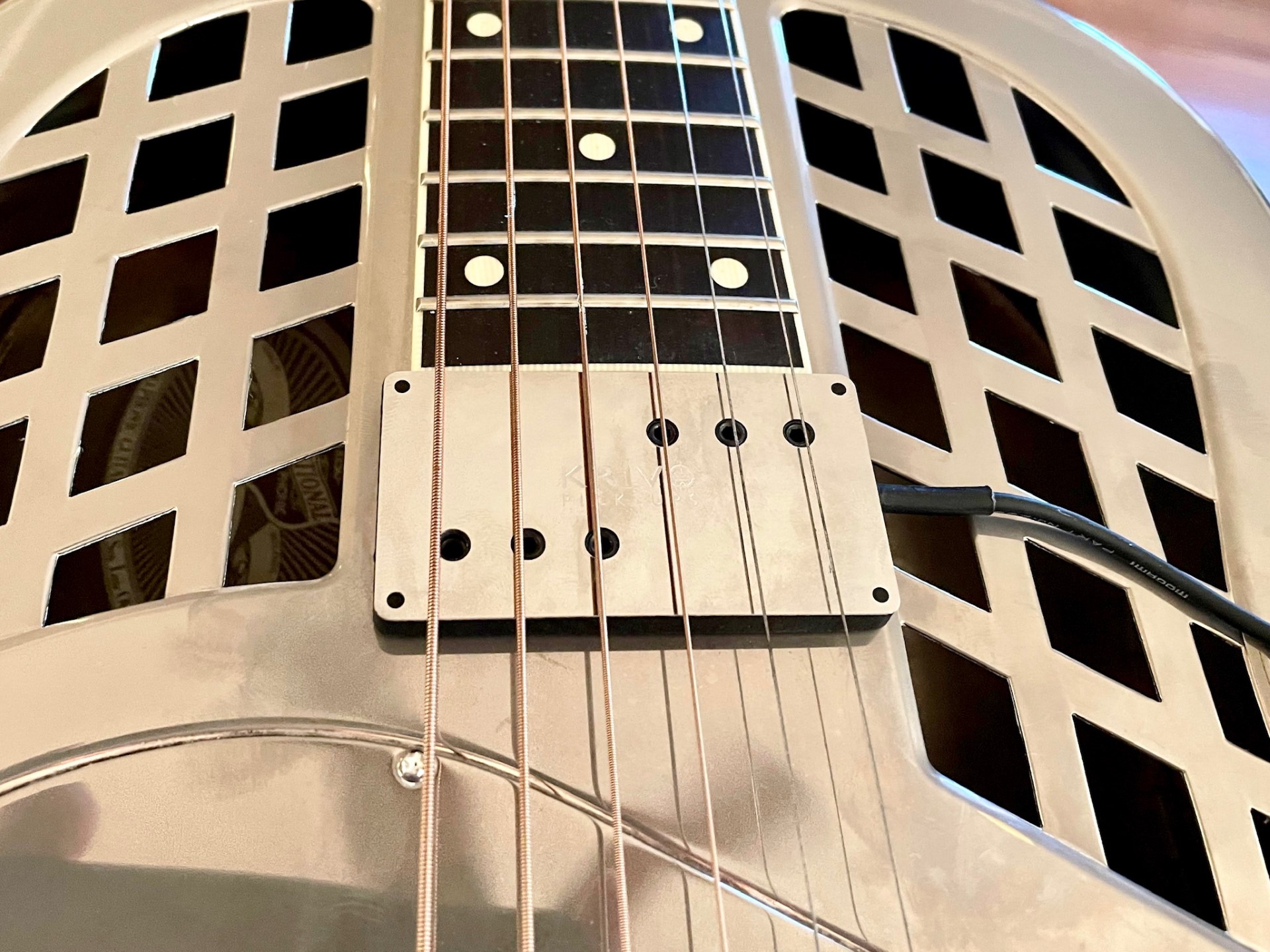 Krivo on sale resonator pickup