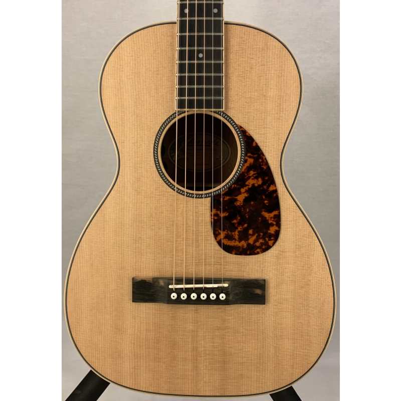 Larrivee P03E Recording Series All Solid Parlour Electro Acoustic Guitar with Hardcase