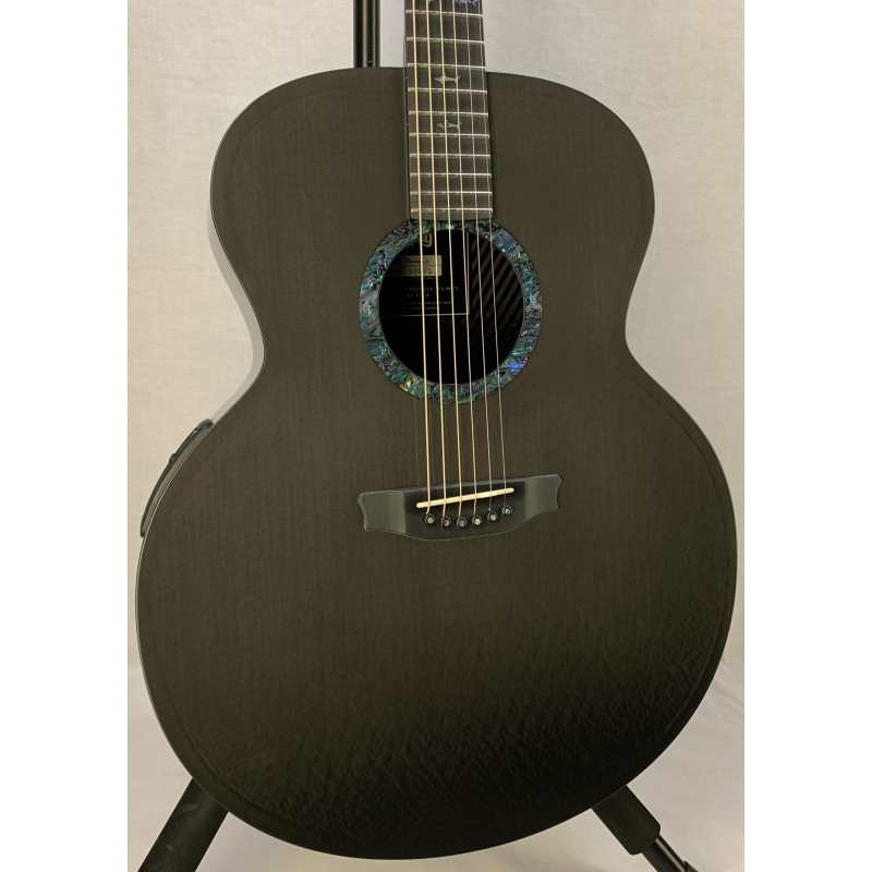 RainSong CO-JM1000N2 Concert Graphite Jumbo Electro Acoustic with Hardcase