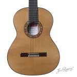 Ramirez Estudio 1 Classical Guitar with Hard Case