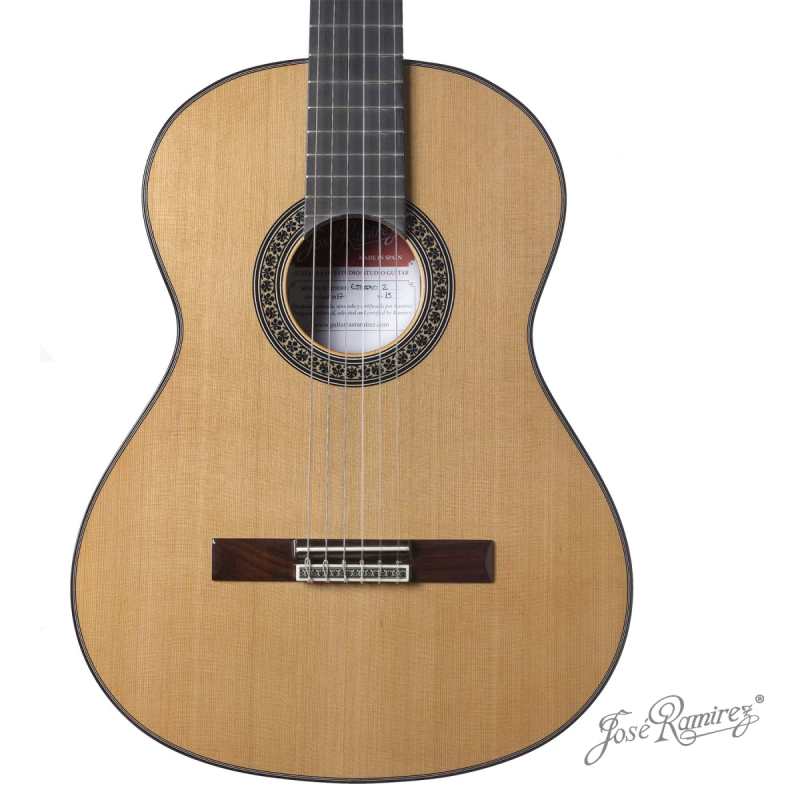 Ramirez Estudio 2 Classical Guitar with Case