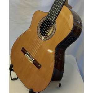 Left-handed Mendieta Conservatoire Model ECE Zurdo Cutaway Electro Classical Guitar with Fishman Pick-up [solid cedar top, laminated indian rosewood back and sides, ebony fingerboard]