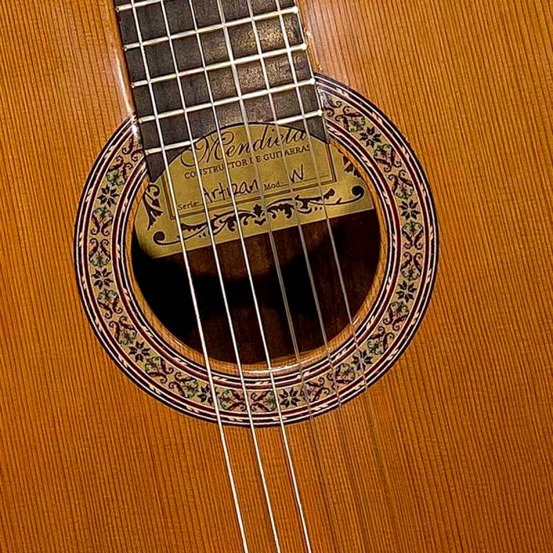 Mendieta Artizan Model W Classical Guitar with Hiscox Hardcase [solid cedar top, laminated green ebony back and sides, ebony fingerboard] - Image 2