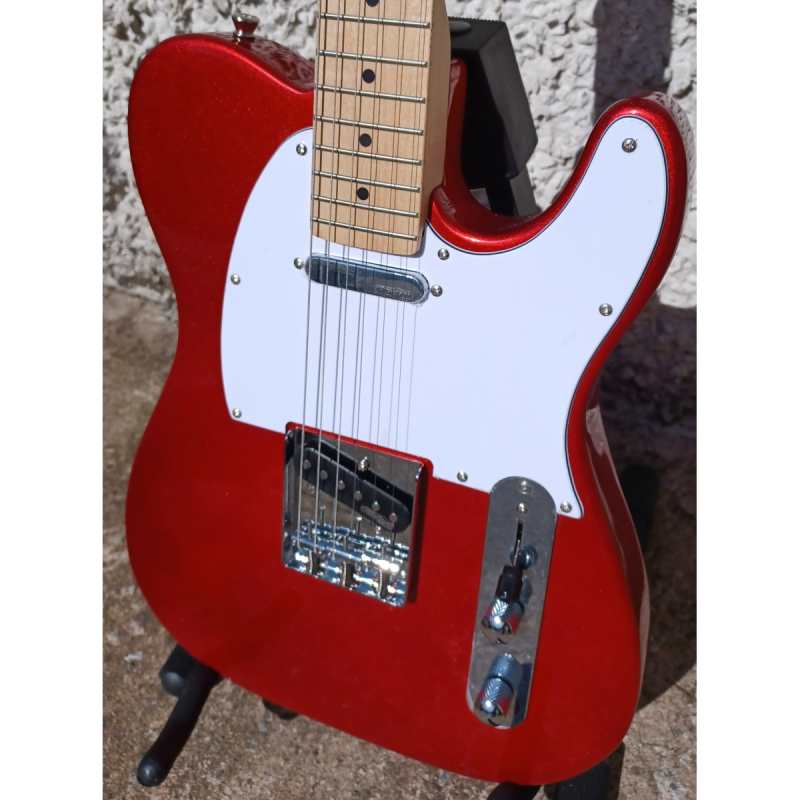 Levin LE51-CR Electric Guitar in High-Glo Candy Red