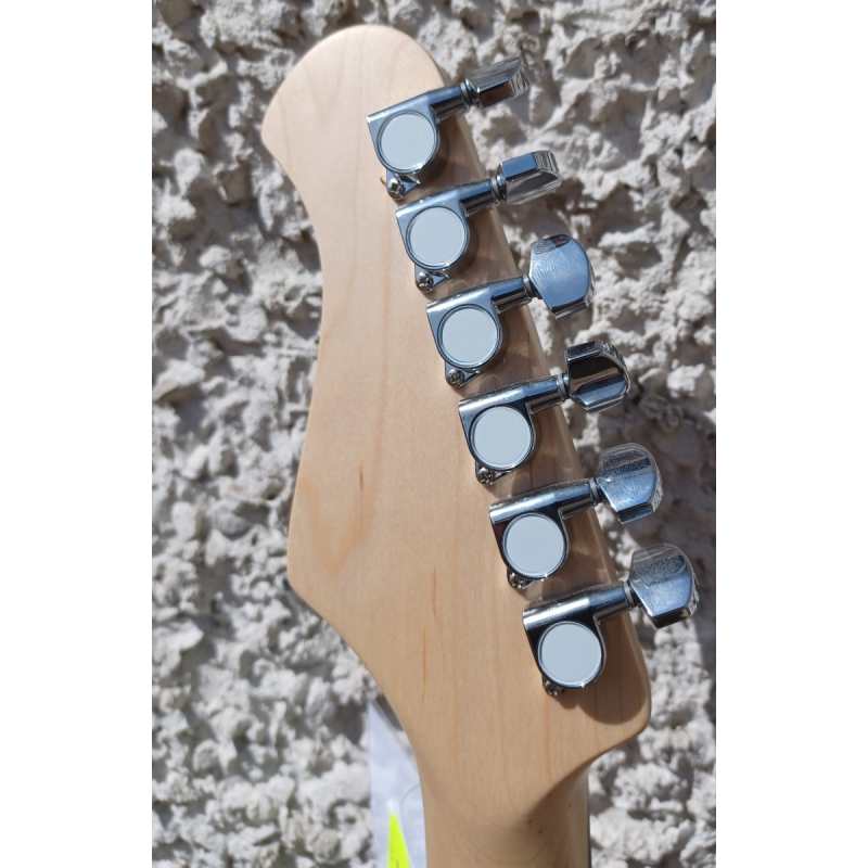 Levin LE54-CR Electric Guitar in High-Glo Candy Red - Image 7