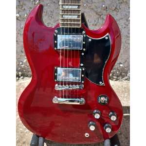 Levin Deluxe LE61-CH Electric Guitar in High-Glo Cherry