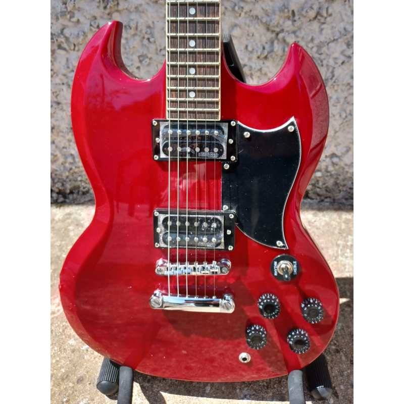 Levin LE61-CH Electric Guitar in High-Glo Cherry