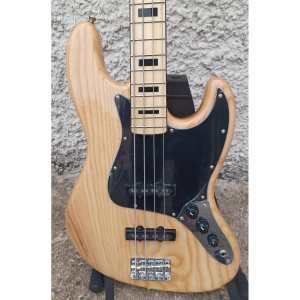 Levin Deluxe LB60-NAT Bass Guitar in High-glo Aged Natural