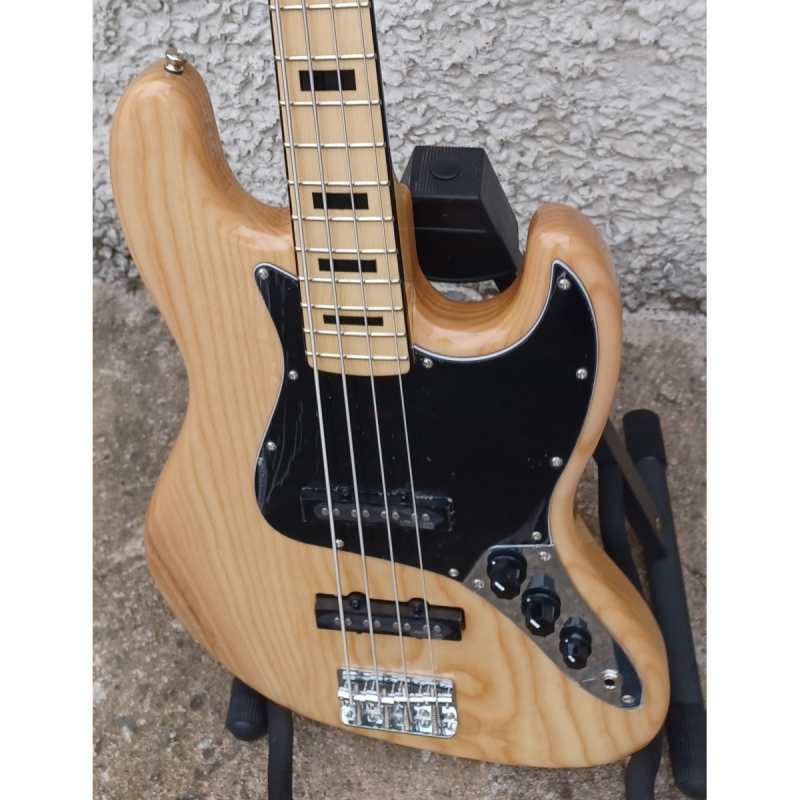 Levin Deluxe LB60-NAT Bass Guitar in High-glo Aged Natural - Image 4