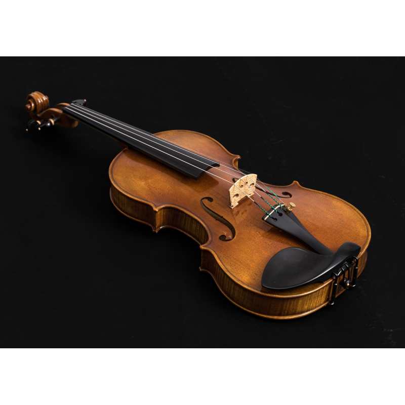 Briggs 123A Violin in Antiqued Varnish with two-piece back [Handmade in 2022 and inspired by the Bartolomeo Giuseppe 'del Gesu' Guarneri 'Il Cannone' (ex Paganini) violin of 1743] - Image 11
