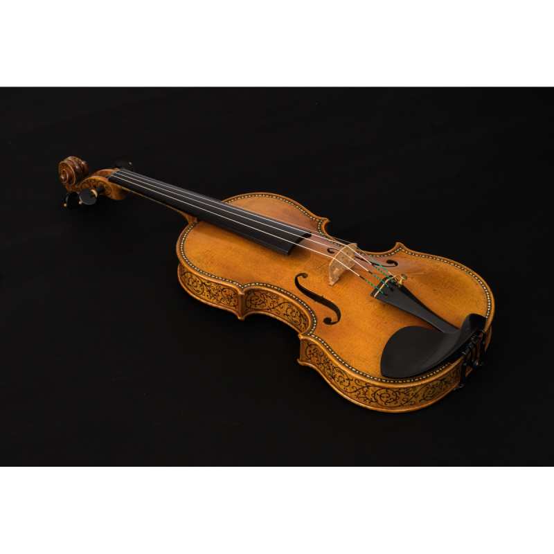Briggs 118I Violin in Antiqued Varnish with one-piece back [Handmade in 2022 and inspired by the inlaid Antonio Stradivari 'Le Lever du Soleil' (The Sunrise) violin of 1677] - Image 5