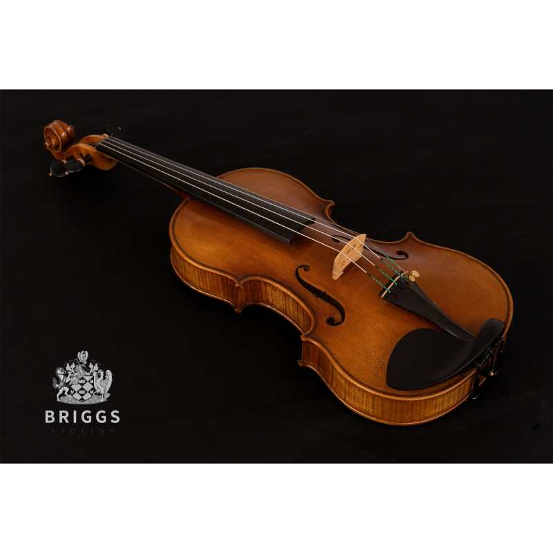 Briggs 111A Violin in Antiqued Varnish with one-piece back [Handmade in 2022 and inspired by an Antonio Stradivari pattern violin of 1728] - Image 3