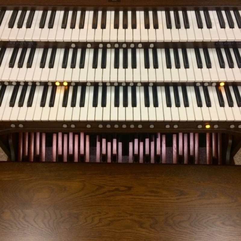 Content Celeste 340R Custom UK Spec 3-Manual Organ in Antique Mahogany (32RC) - Image 17