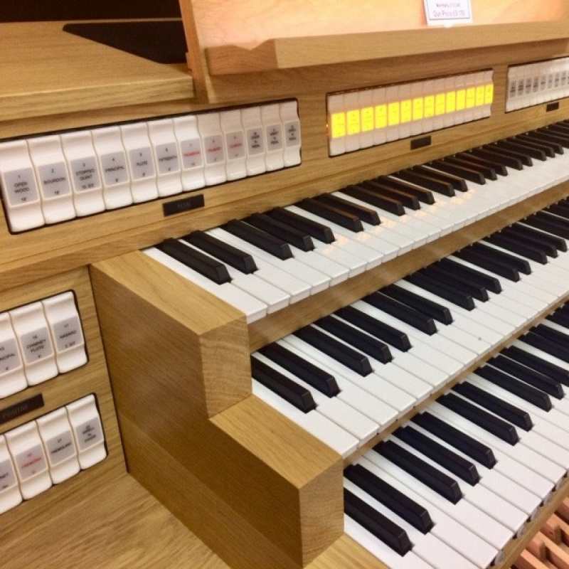 Content Celeste 340 UK Specification 3-manual Digital Classical Organ in Light Oak with 40 Stops and a 30-note Radiating Concave Pedalboard & Bench - Image 5