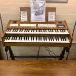 Content Compact 224 Intern Portable Organ System in Dark Oak