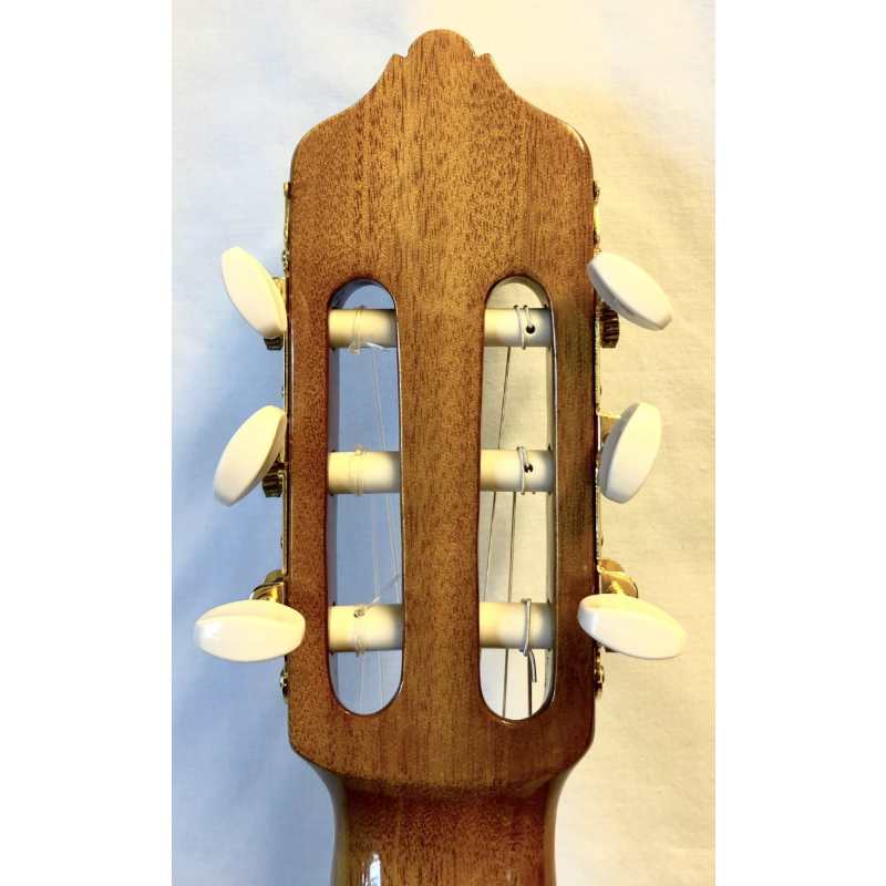Left-handed Mendieta Conservatoire Model A Zurdo Classical Guitar - Image 3