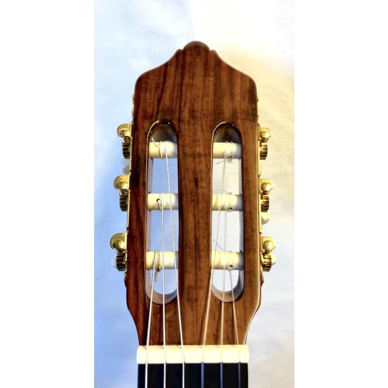 Left-handed Mendieta Conservatoire Model A Zurdo Classical Guitar - Image 5