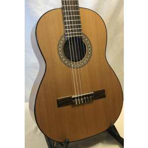 Mendieta Estudiante Classic Pequeno 3/4  Classical Guitar
