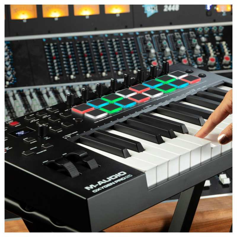 M-Audio Oxygen Pro 25 Midi Keyboard Controller - Image 2
