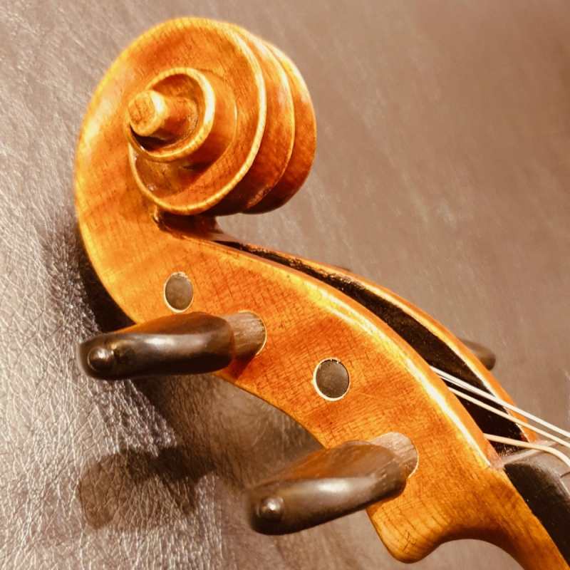 Stentor 4/4 Master Antiqued Violin - Instrument Only - Image 5