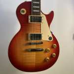 Gibson Les Paul Standard '50s in Heritage Cherry Sunburst with Hardcase  (LPS500HSNH)