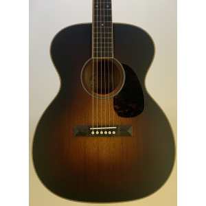 Larrivee OM40 Mahogany Acoustic Guitar with Pyramid Bridge in Vintage Burst with Hard Case