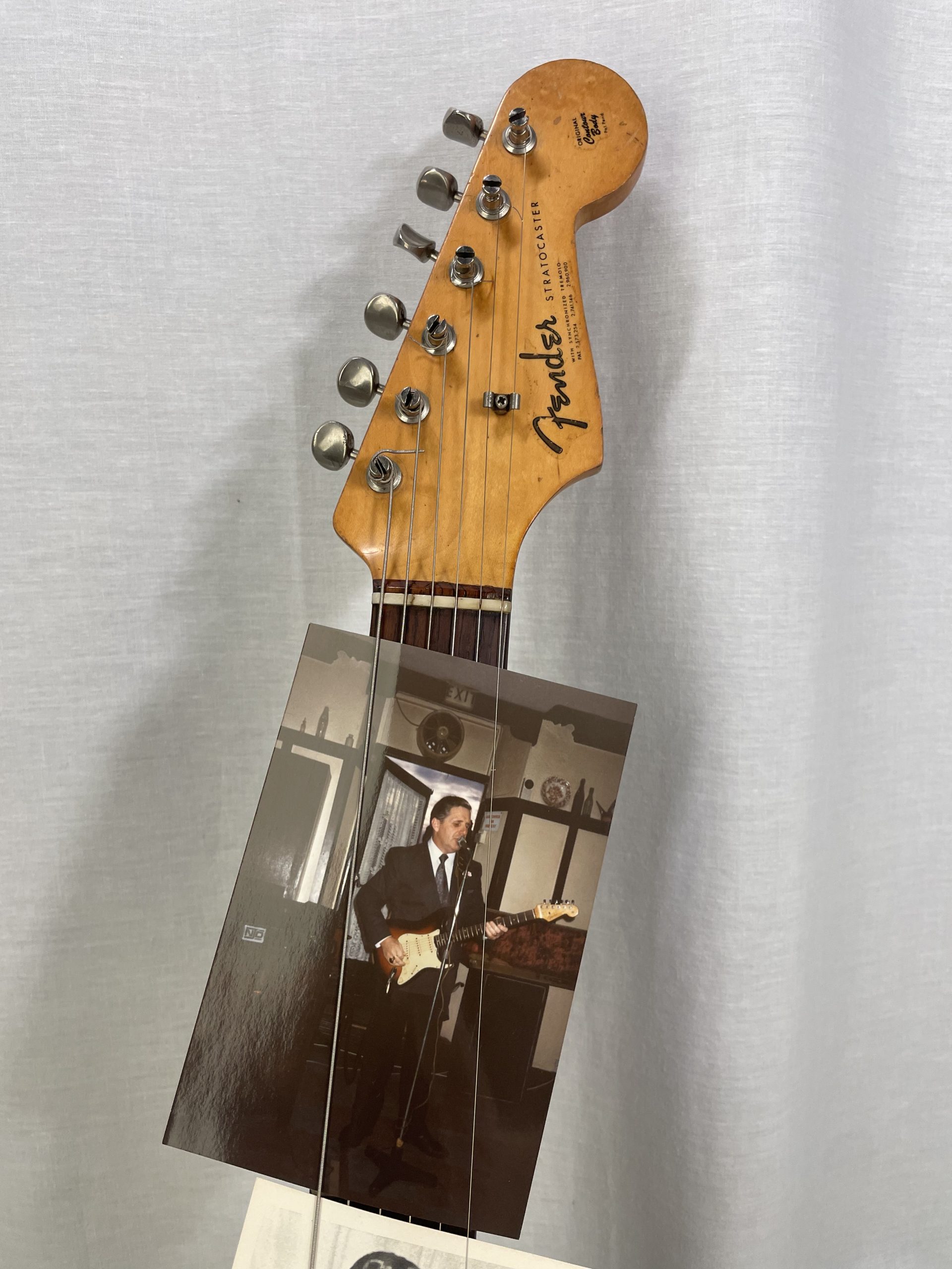 Fender stratocaster with synchronized tremolo deals