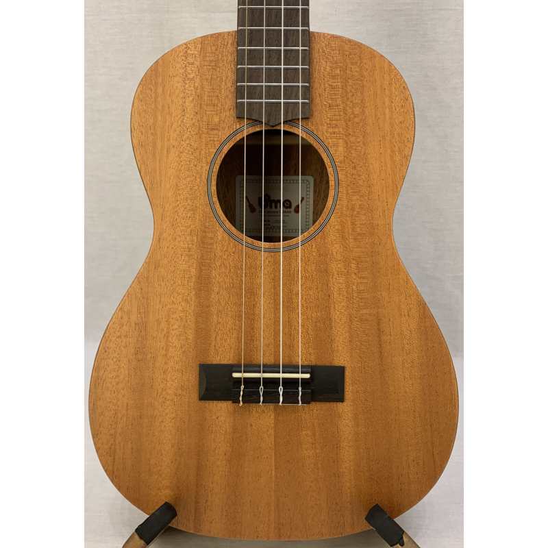 UMA UBU-20E Baritone Ukulele (UBU20E) with Pickup