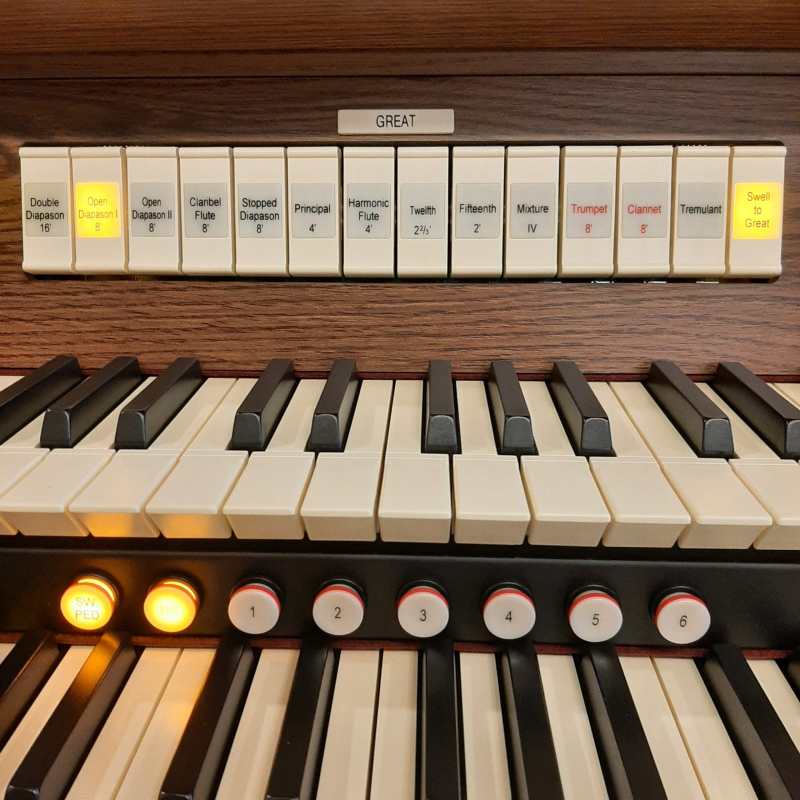 Viscount Ensign Compact 35 Digital Classical Organ in Dark Oak Vinyl Laminate with 30-note Radiating Concave Pedalboard & Bench (2-manual, Physis+ Technology, 35 Stops) - Image 2