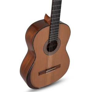 Manuel Rodriguez Magistral D 4/4 Classic Guitar (Cedar/Mahogany)