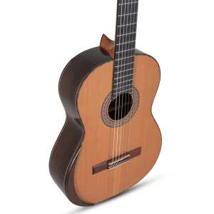 Manuel Rodriguez Magistral F 4/4 Classic Guitar (Cedar/Rosewood)
