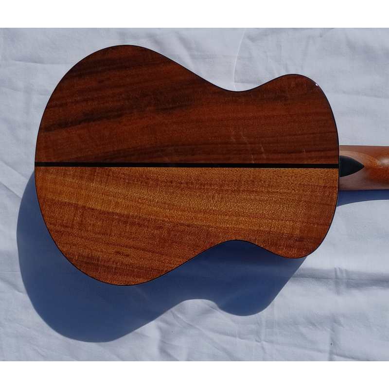 Maestro Island Series UC-KO SB K Concert Ukulele & Fitted Hard Case - Image 2