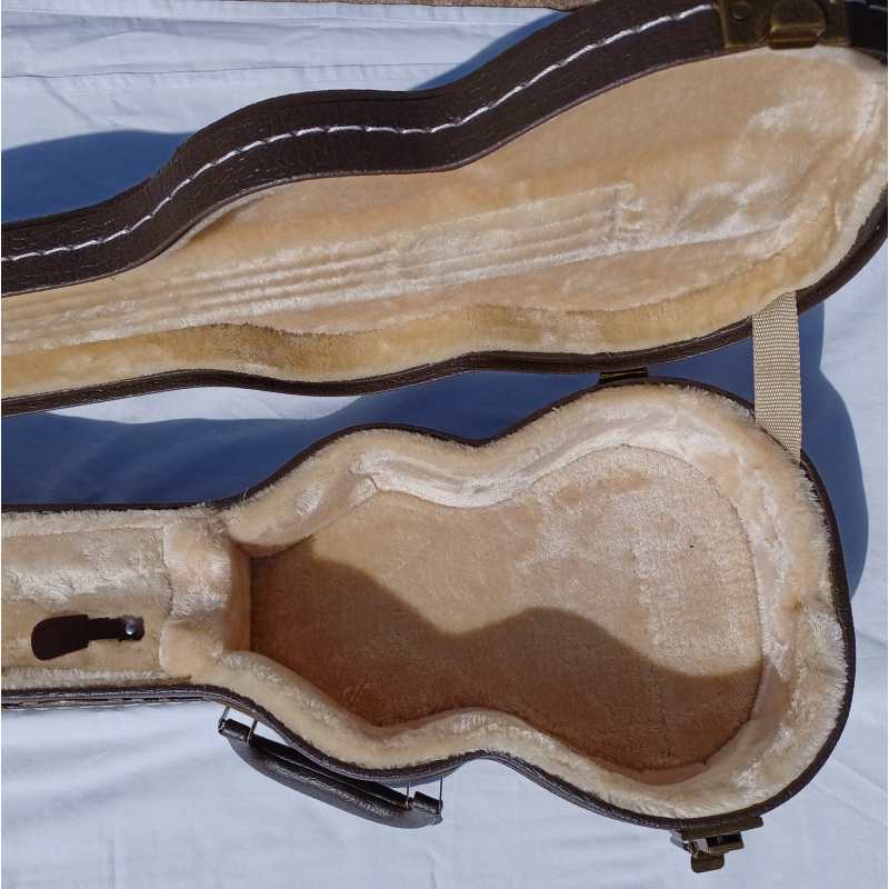Maestro Island Series UC-KO SB K Concert Ukulele & Fitted Hard Case - Image 7