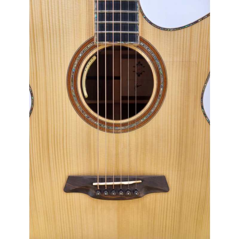 Maestro Private Collection Raffles Small Jumbo Electro Acoustic Guitar (Solid Adirondack Spruce Top & Solid Pacific Koa B&S) with LR Baggs Anthem & Premium Polycarbonate Hardcase (RA-KO-CSB-AX) - Image 16