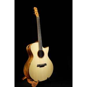Maestro Original Singa Electro Acoustic Guitar With Hardcase (SI-KO-CSB-AU)